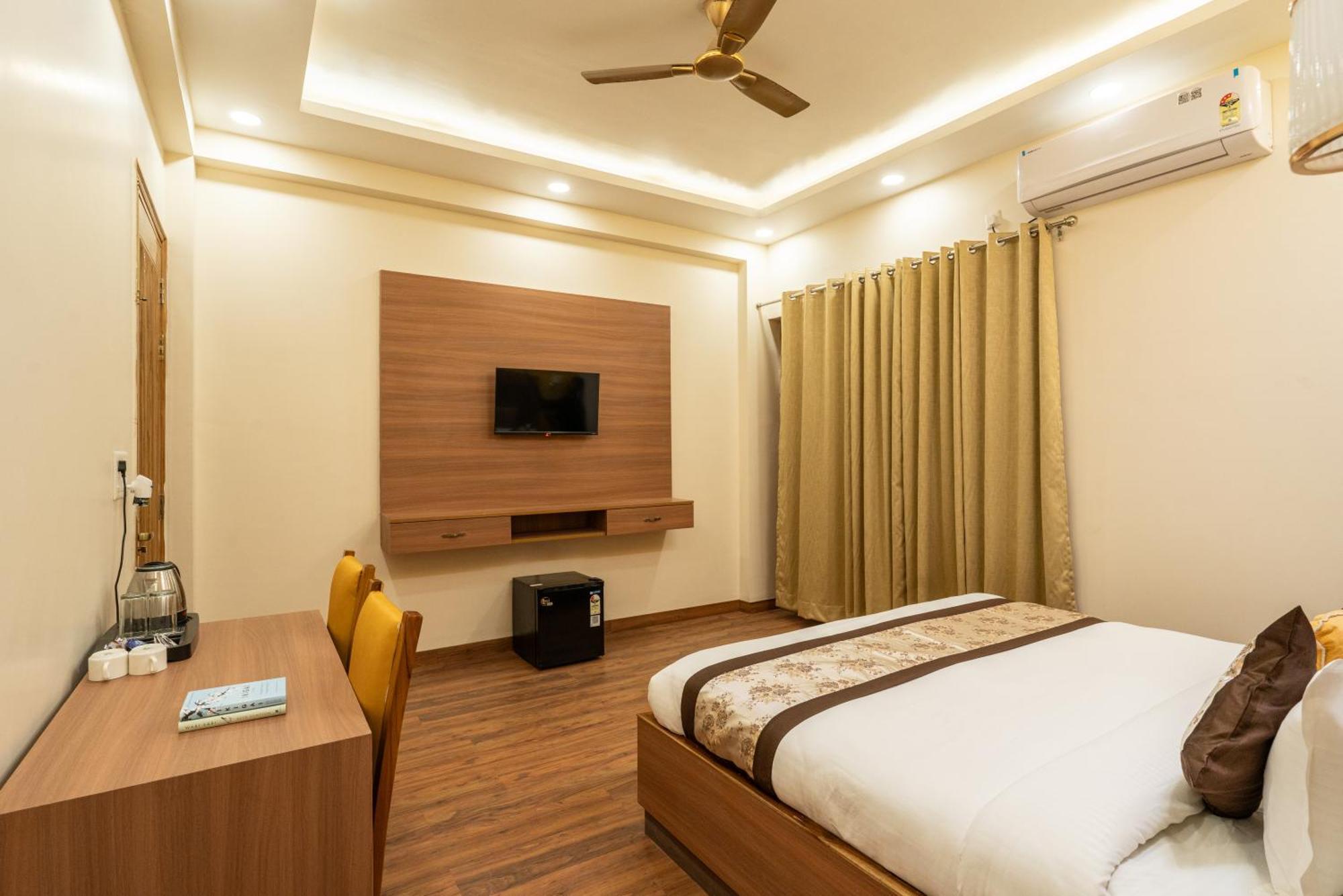 Lime Tree Hotel & One Bhk Serviced Apartment Noida - Sector 50 Metro Esterno foto
